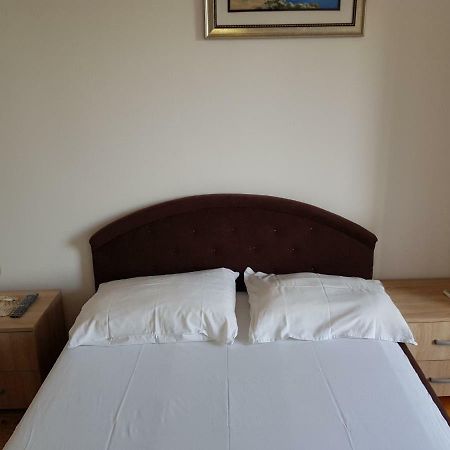 Sobe I Apartmani Marovic Petrovac ภายนอก รูปภาพ