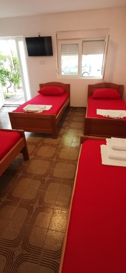 Sobe I Apartmani Marovic Petrovac ภายนอก รูปภาพ