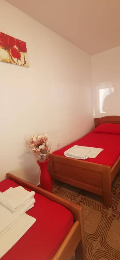 Sobe I Apartmani Marovic Petrovac ภายนอก รูปภาพ