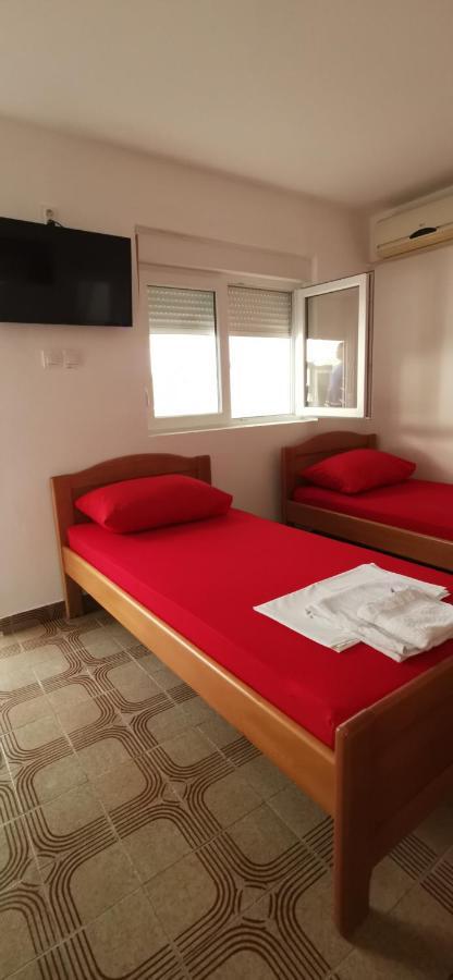 Sobe I Apartmani Marovic Petrovac ภายนอก รูปภาพ