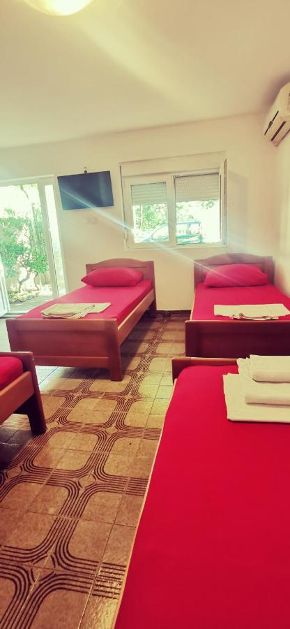 Sobe I Apartmani Marovic Petrovac ภายนอก รูปภาพ