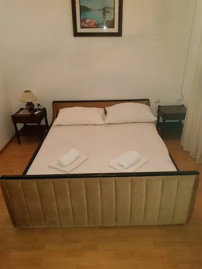 Sobe I Apartmani Marovic Petrovac ภายนอก รูปภาพ